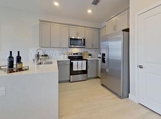 17132 SW 2nd Cir #17132, Hollywood, FL 33027