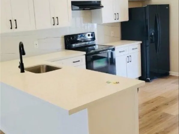 640 SE 13th Ave, Cape Coral, FL 33990