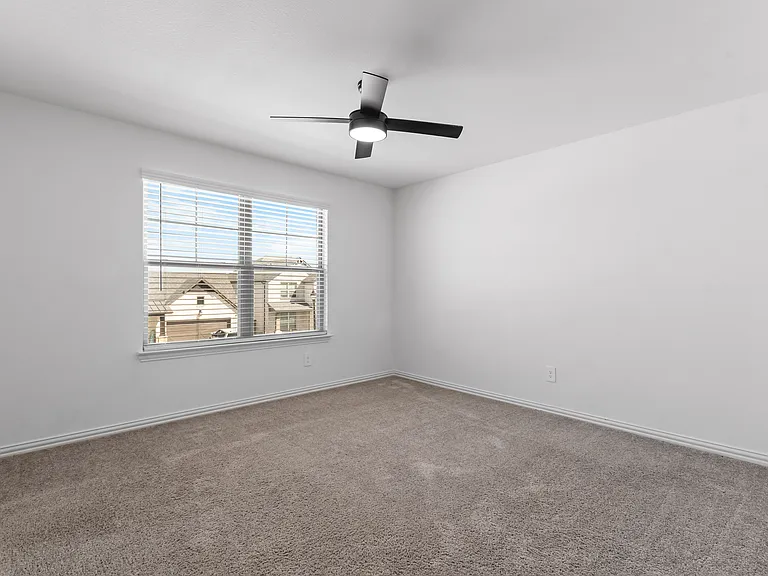 1227 Stockton Trl — Photo 24