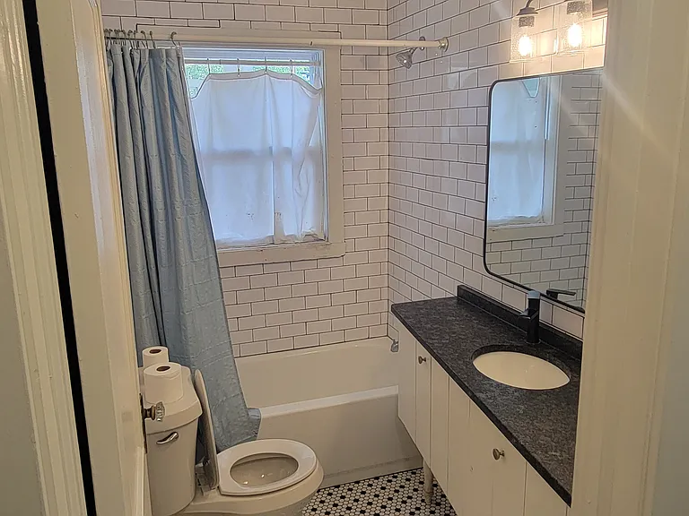 5927 Love St — Photo 10