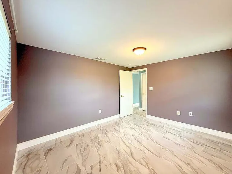 2055 Hyatt Dr — Photo 12