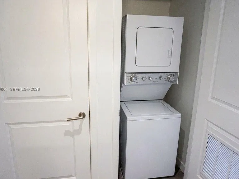 1600 NE 1st Ave #1502 — Photo 5