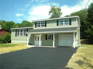322 Lake Vue Dr, Montgomery, NY 12549