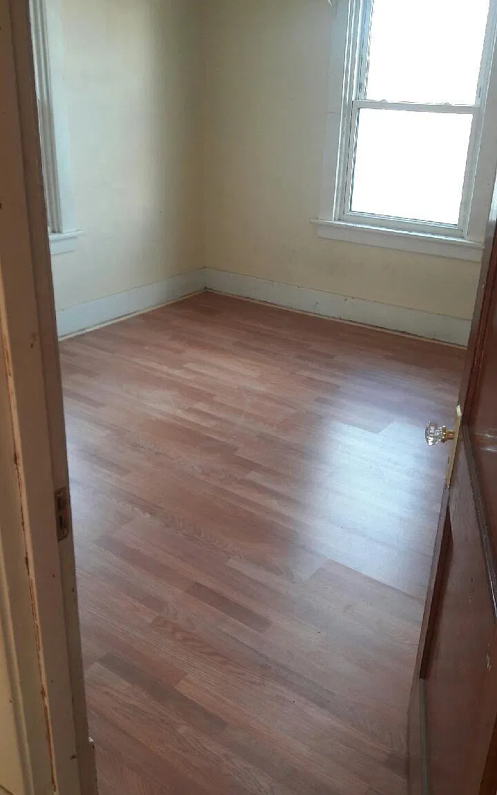 5 bed, 1.5 bath, 2112 sqft, $1,150 — Photo 4