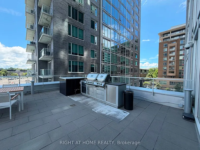 111 Champagne Ave S #309 — Photo 28