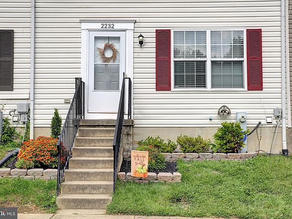 4th image of 2232 Melrose Ln