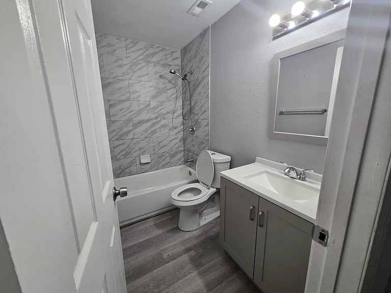 103 Flint St #A — Photo 6