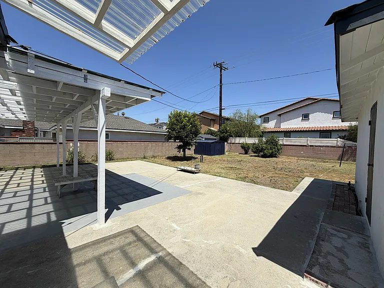 1433 E Larkwood St — Photo 38