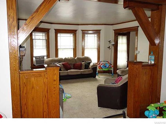 2nd image of 634 Parkside Ave