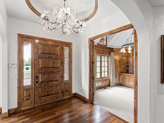 3rd image of 8745 Portico Ln