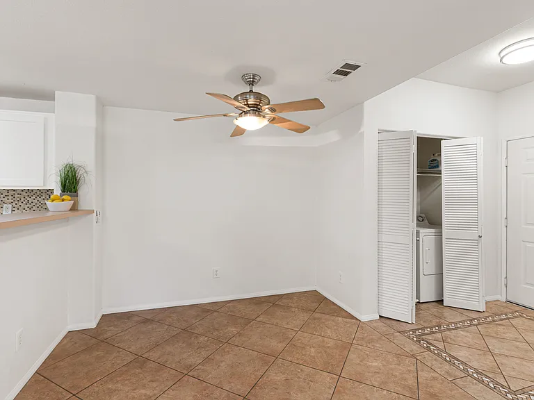31399 Taylor Ln — Photo 3