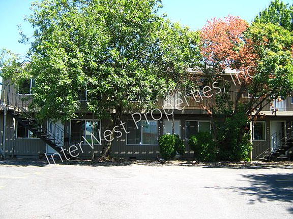 3rd image of 4450 SE 26th Ave #4450