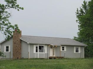 10579 Hickory Ridge Rd, Murphysboro, IL 62966
