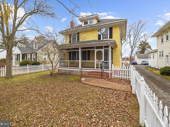 4th image of 315 Dutchmans Ln