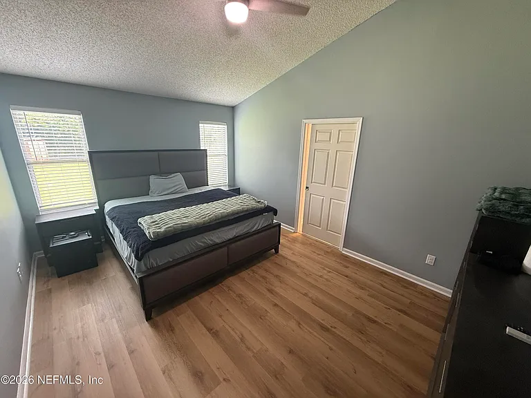 336 Shamrock Ave S — Photo 9