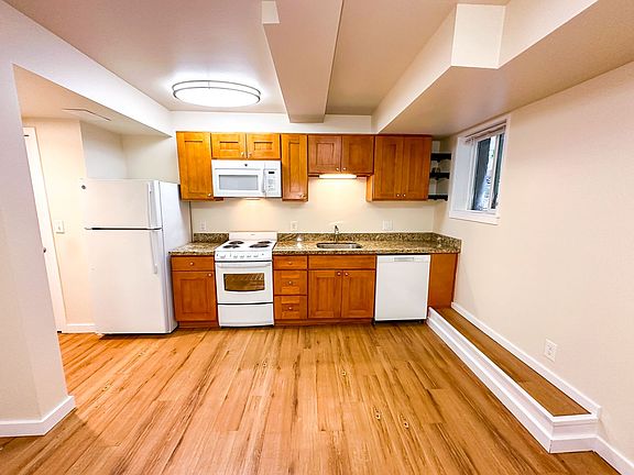 5th image of 1420 Boren Ave APT 7
