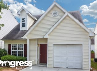 375 Village Knoll Dr, Lawrenceville, GA 30046