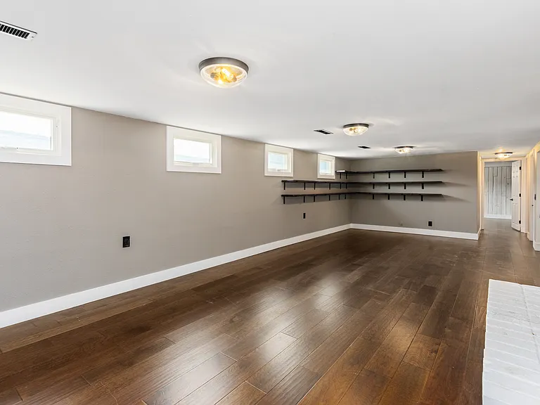 3440 Powderhorn Cir — Photo 33