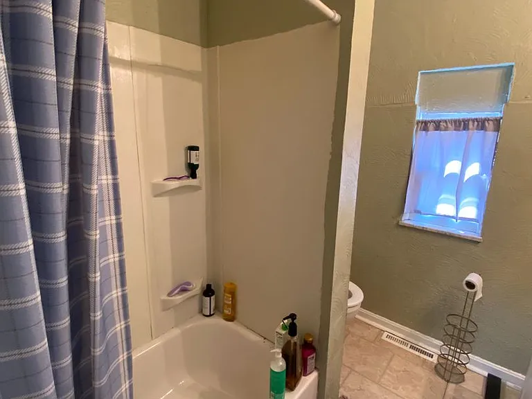 405 Edgemont St — Photo 17