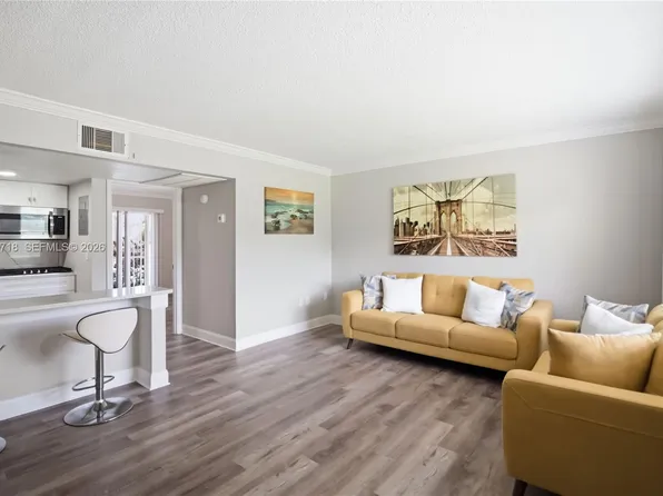 127 Oyster Bay #110, Altamonte Springs, FL 32701