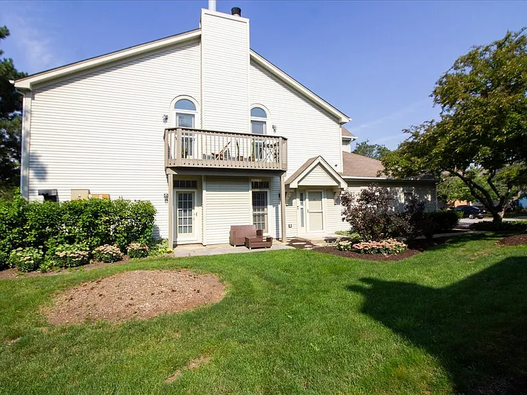 1216 Tennyson Ln #1216 — Photo 3