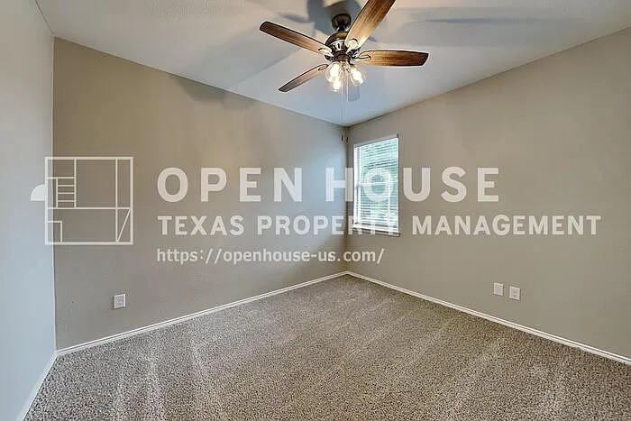 1317 Eagle Wing Ln — Photo 16