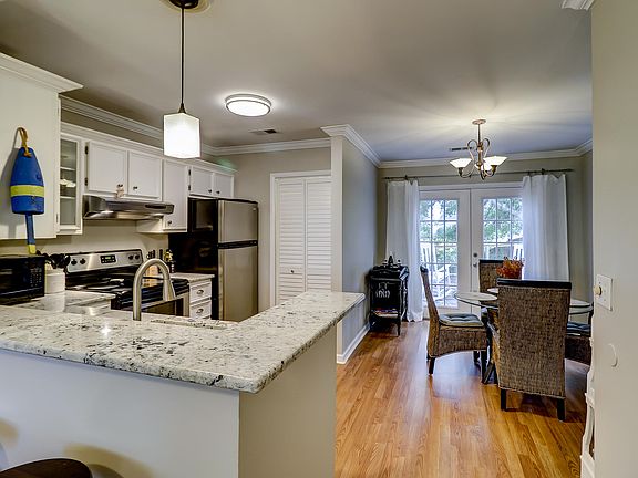 3rd image of 1222 Meadow Park Ln #B