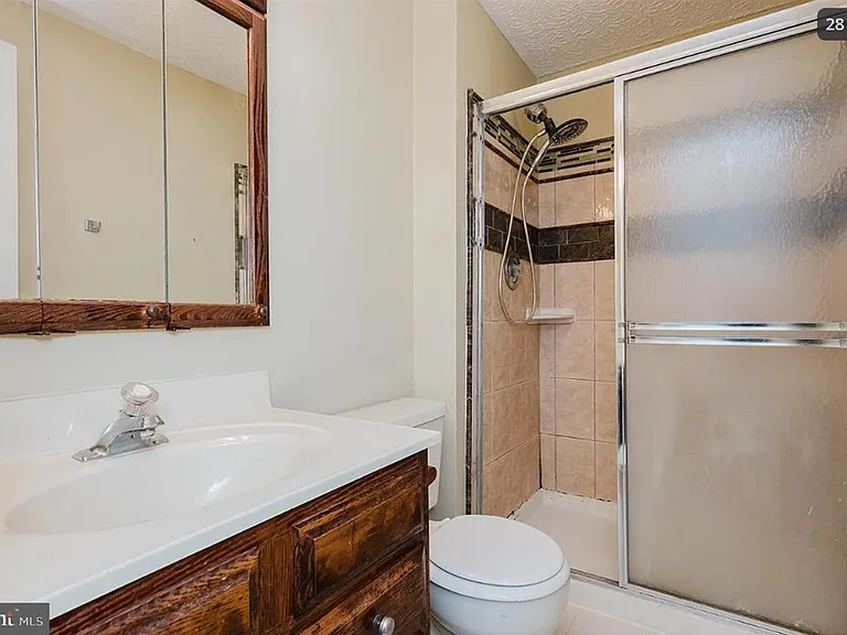 1829 Queen Anne Sq #BEL — Photo 23
