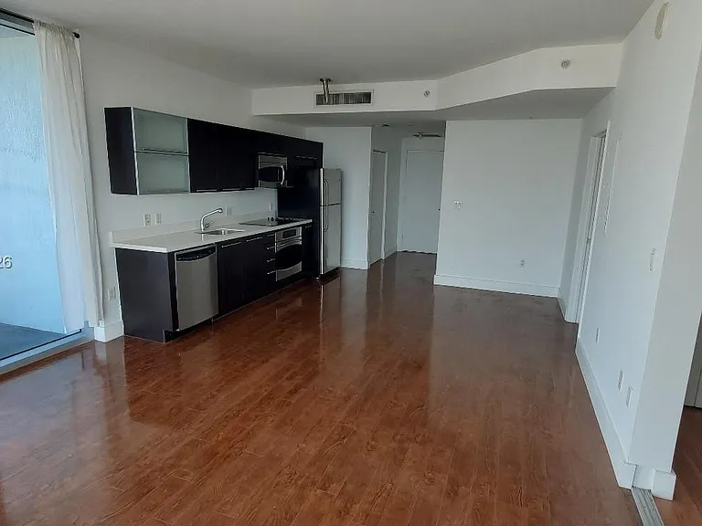 90 SW 3rd St #2705 — Photo 8