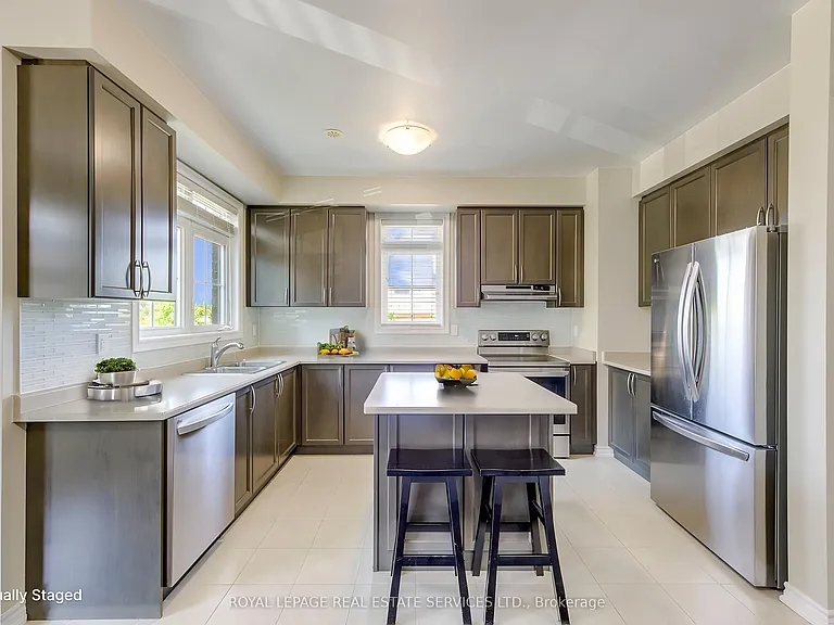 2435 Greenwich Dr #35 — Photo 14