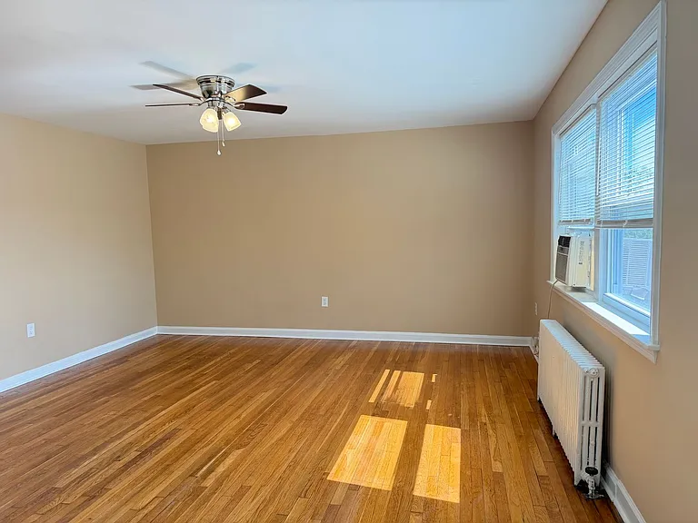 4108, 40th St, 4013 38th St. DWG LLC — Photo 15