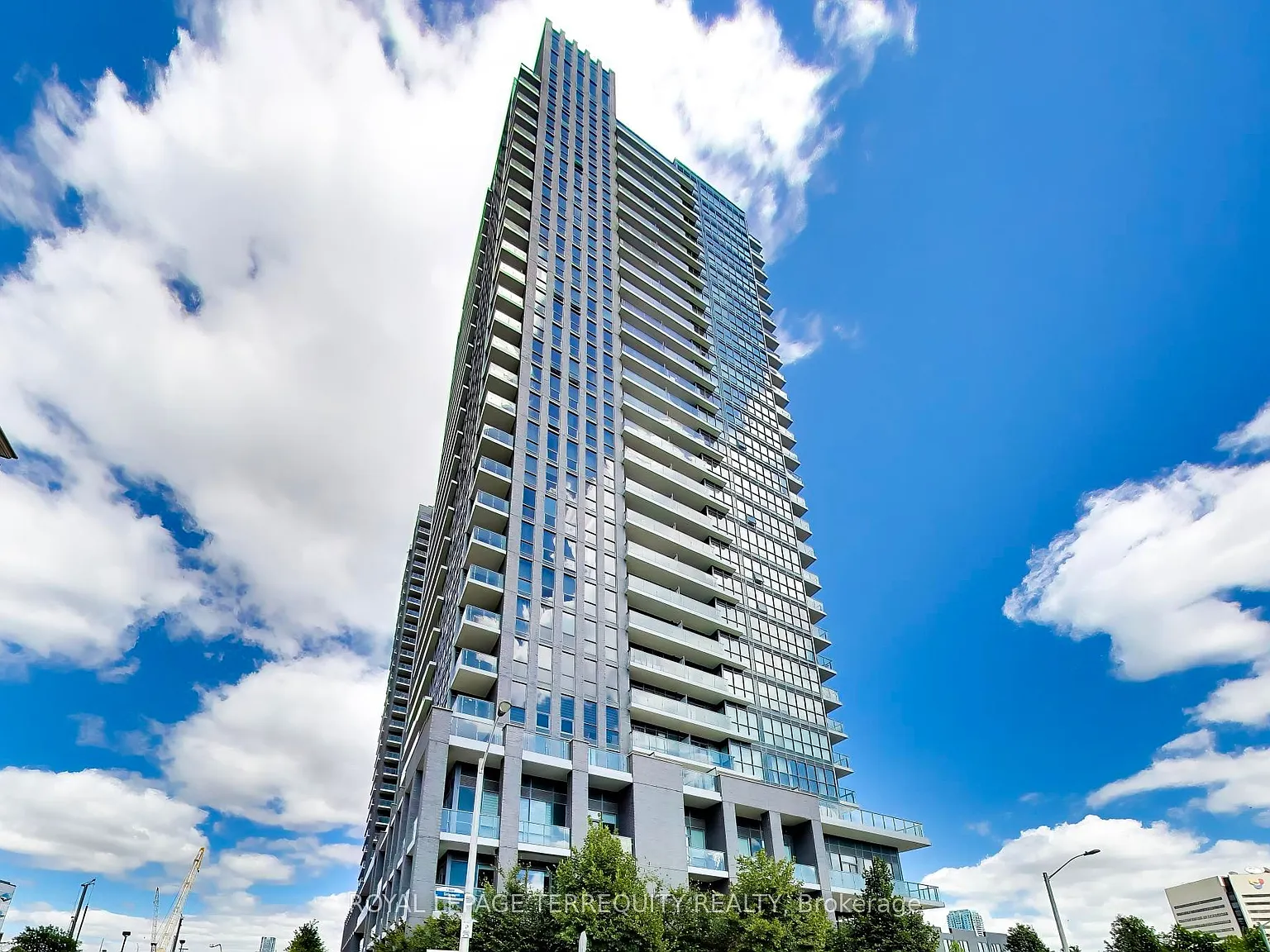Sonic Condos — Photo 3