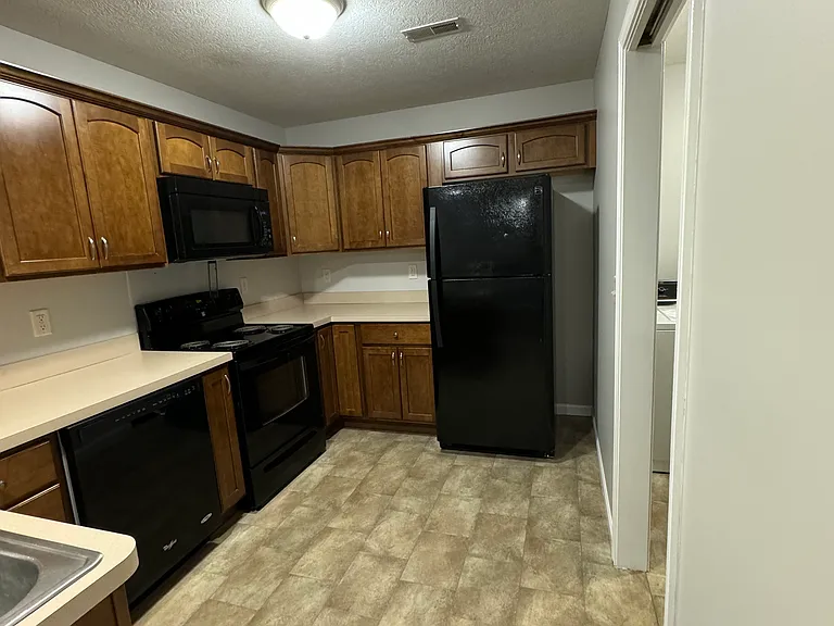 15299 Clinton Rd #B — Photo 6