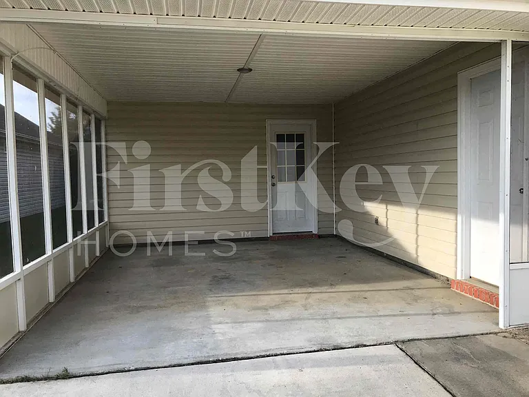 2018 Village Ln — Photo 18