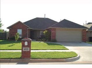 4105 Mackenzie Dr, Moore, OK 73160