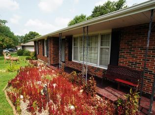 6408 E Mary Ann Cir, Columbia, MO 65202