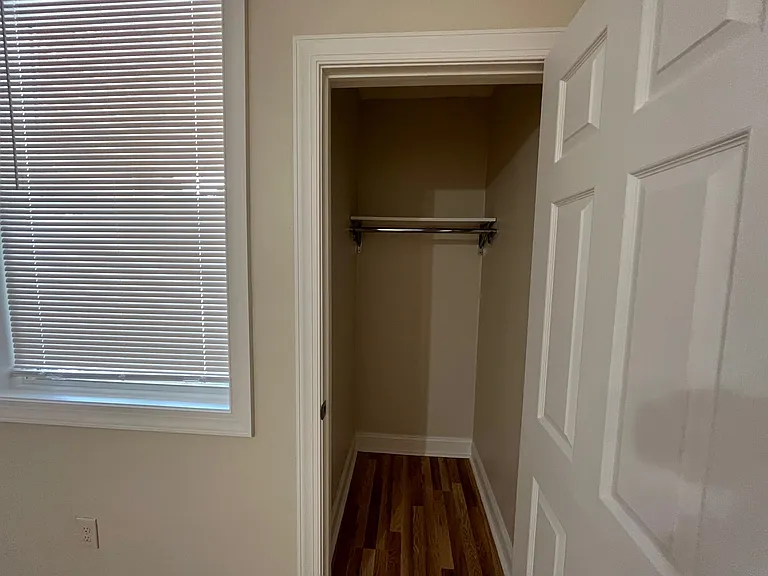 4924 Centre Ave — Photo 32