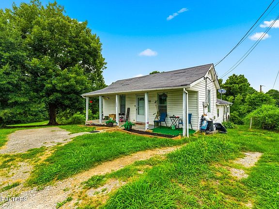 3rd image of 1002 McCaslin Ave