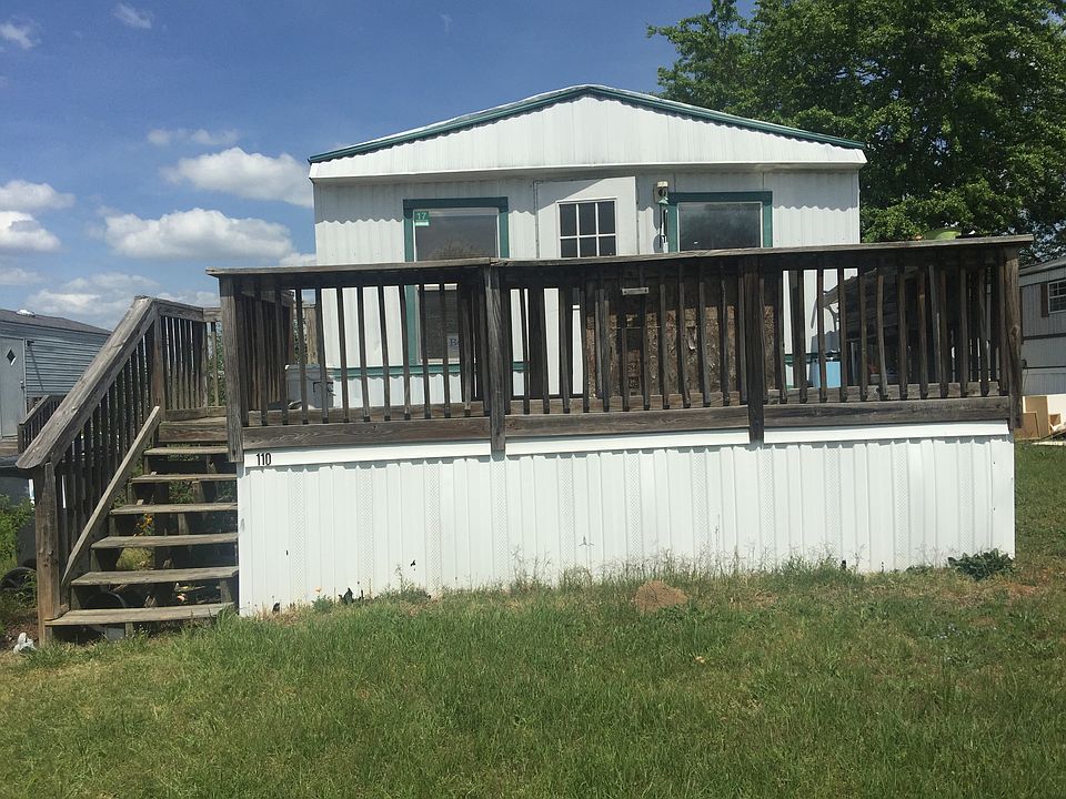 1st image of 110 Chinook Ct #215