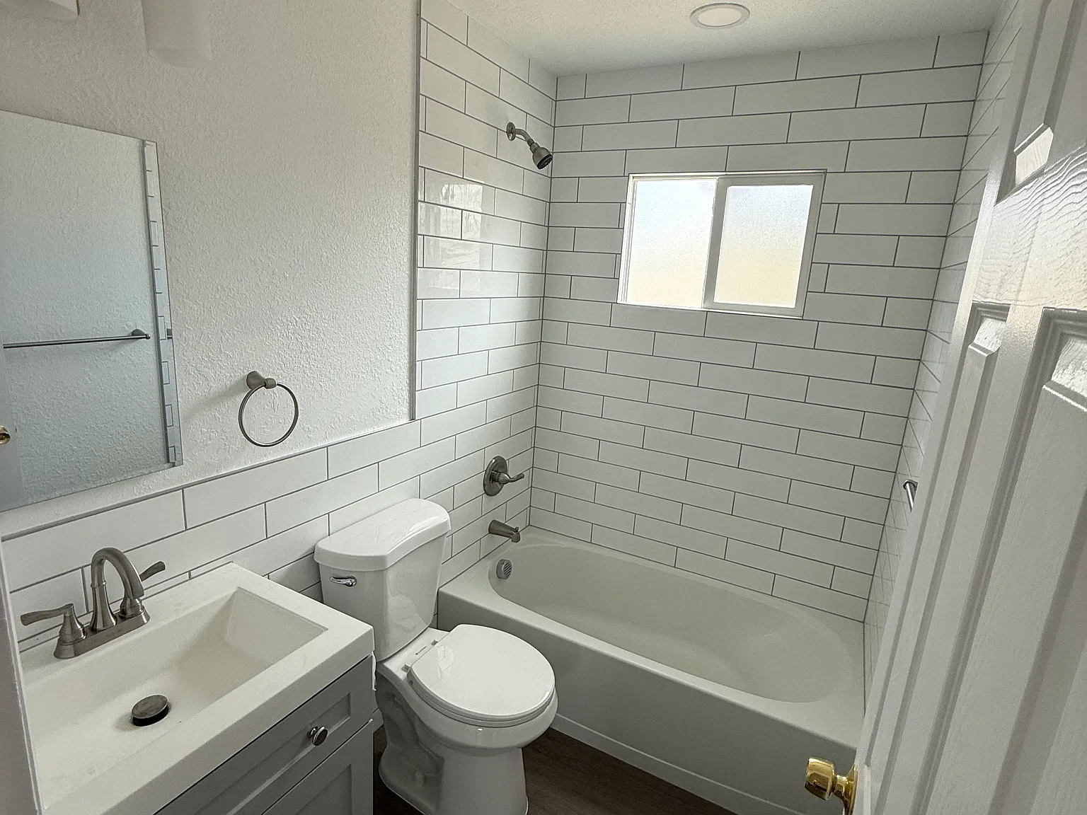 2 bed, 696 sqft, $1,900 — Photo 3