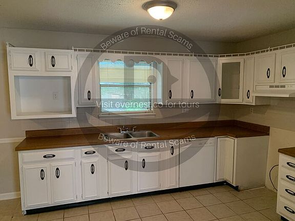 2nd image of 108 Moonglow Dr