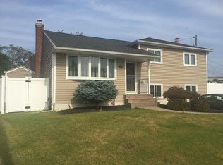 69 Froehlich Farm Rd, Hicksville, NY 11801