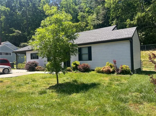 119 Hogan Rd, Rossville, GA 30741