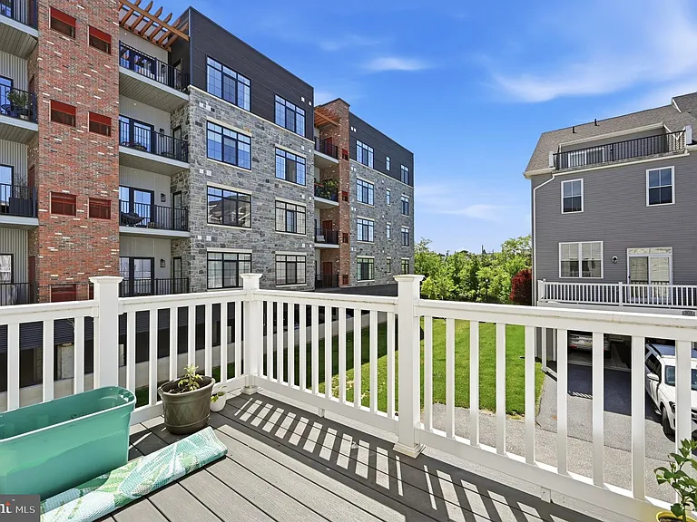933 Anvil Ct — Photo 30