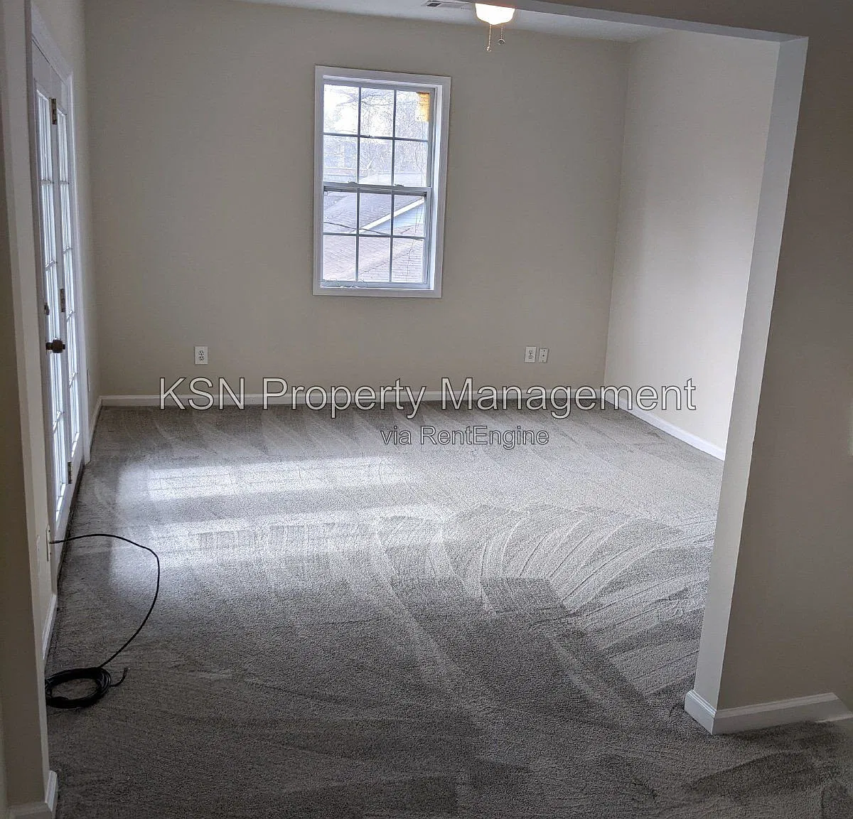 2 bed, 1.0 bath, 1059 sqft, $1,350 — Photo 3