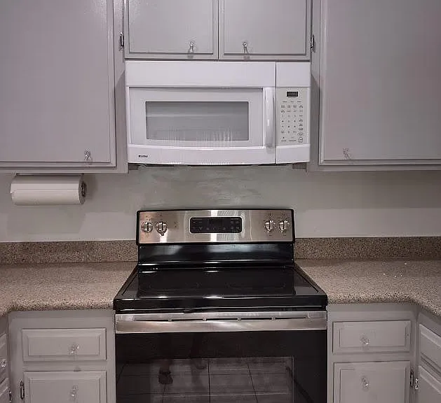Stove, Microwave