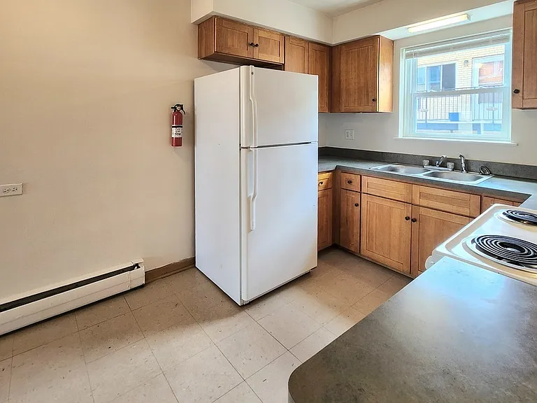 5700 W 35th St #8N — Photo 3