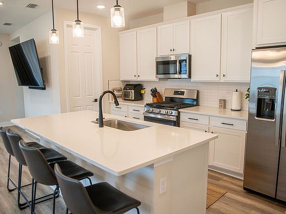4th image of 75405 Sunberry Dr