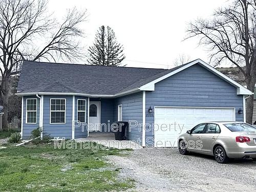 2005 8th Ave N Photo 1