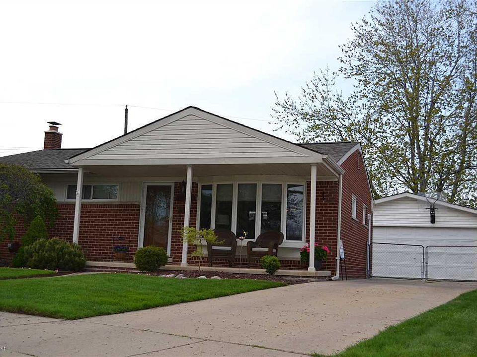 1st image of 22037 Tanglewood St